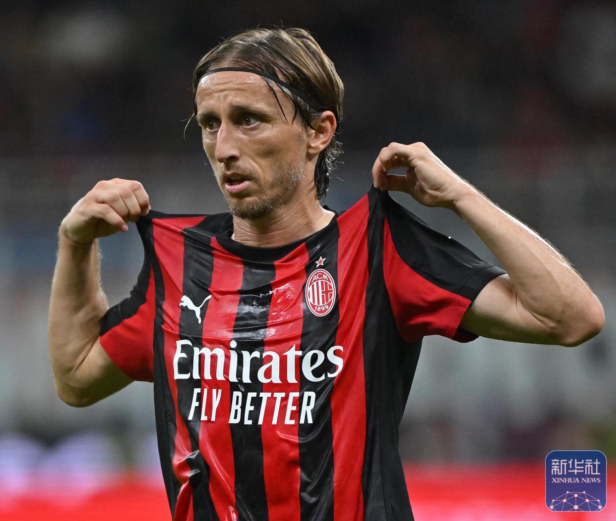 AC米兰客场憾负，小组出线有变数的简单介绍