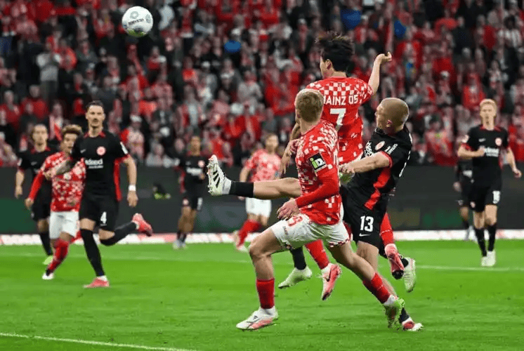 关于美因茨主场逼平强敌，展现抗压能力的信息