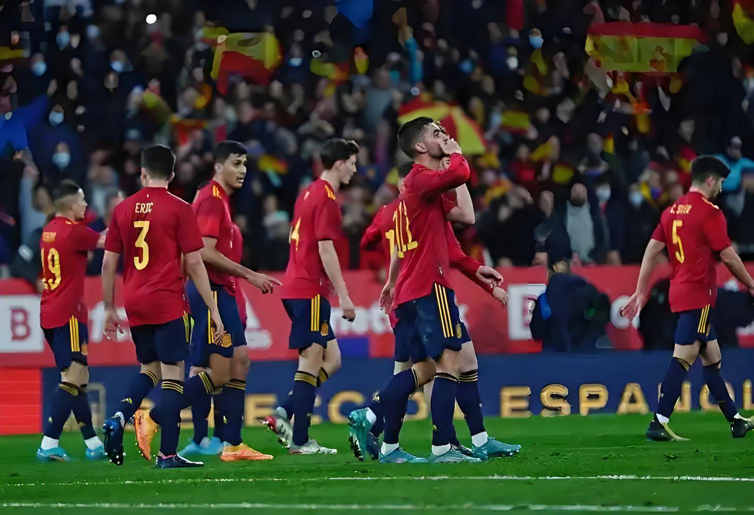 阿尔巴尼亚绝平保加利亚，荷兰队将对阵意大利欧洲预选赛的简单介绍